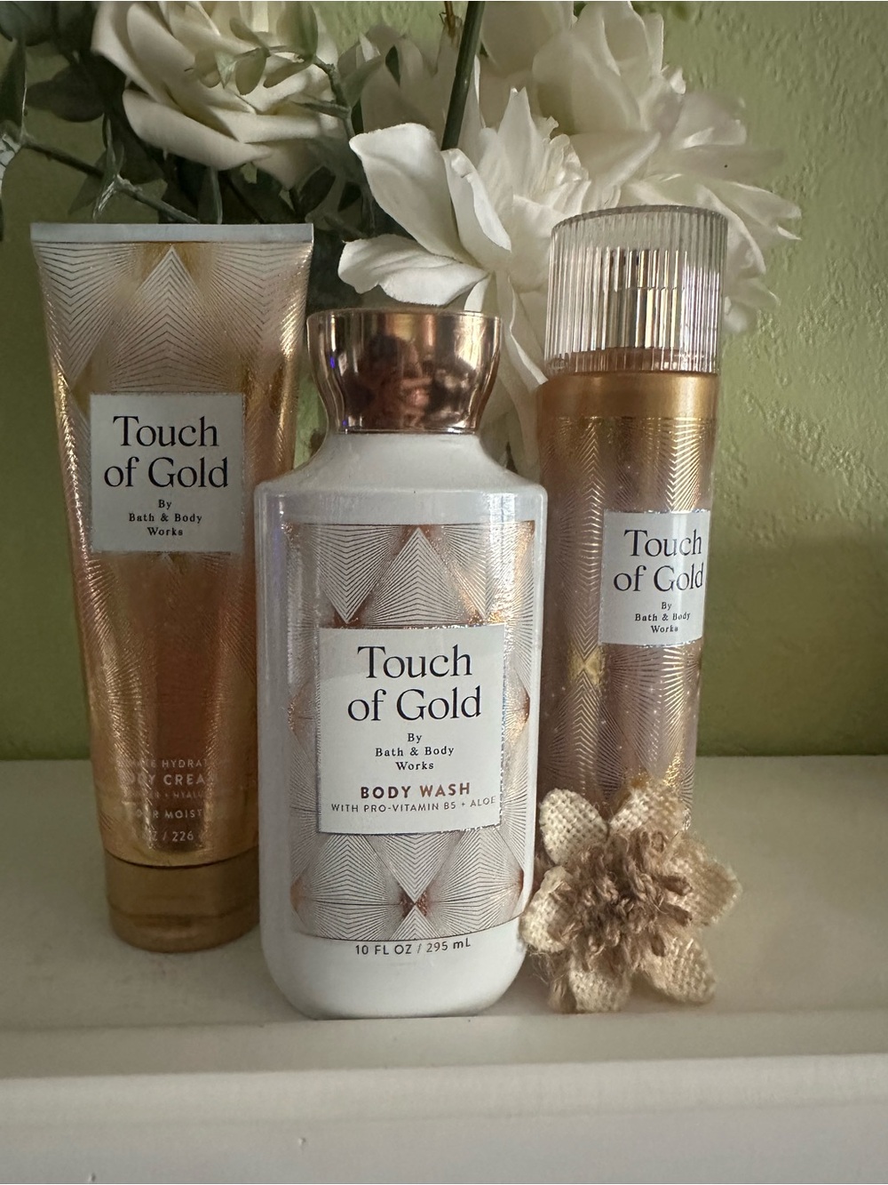 Bath & Body Works Touch of Gold Body Wash & Creams in White and Gold (3) PC